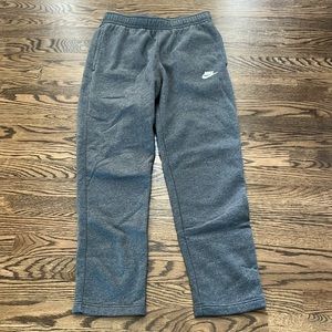 Nike men’s Medium dark gray fleece lined sweatpants